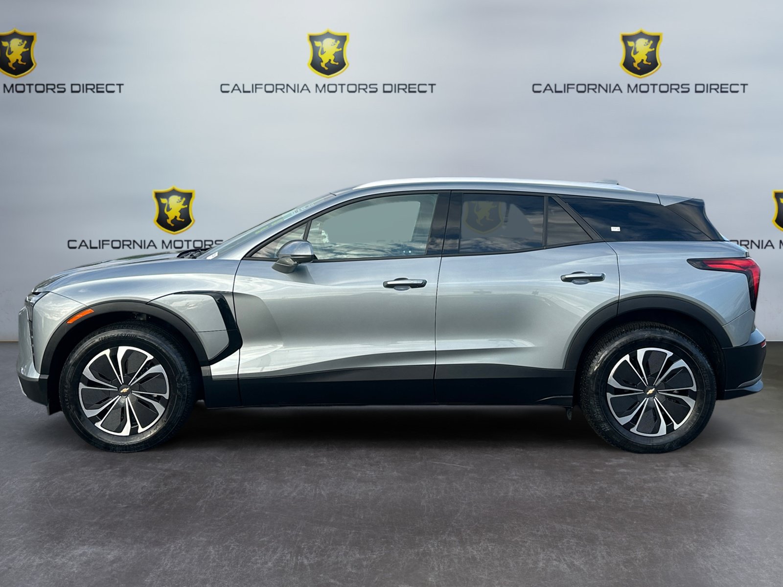 Used 2024 Chevrolet Blazer EV LT AWD/4WD image 2