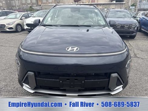 Used 2024 Hyundai Kona Limited AWD/4WD image 11