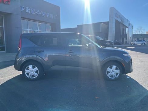 Used 2020 Kia Soul LX image 4