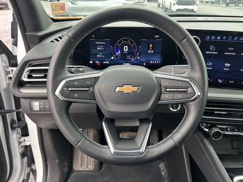 Used 2025 Chevrolet Traverse LT w/ Sun and Wheel Package AWD/4WD image 21
