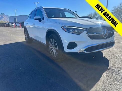 Used 2024 Mercedes-Benz GLC 300 4MATIC image 1