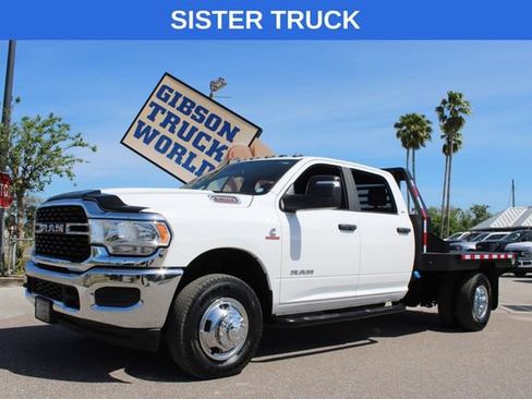 Used 2024 RAM 3500 SLT w/ Quick Order Package 2YG SLT AWD/4WD image 2