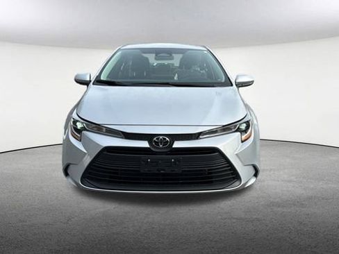 New 2026 Toyota Corolla LE image 2