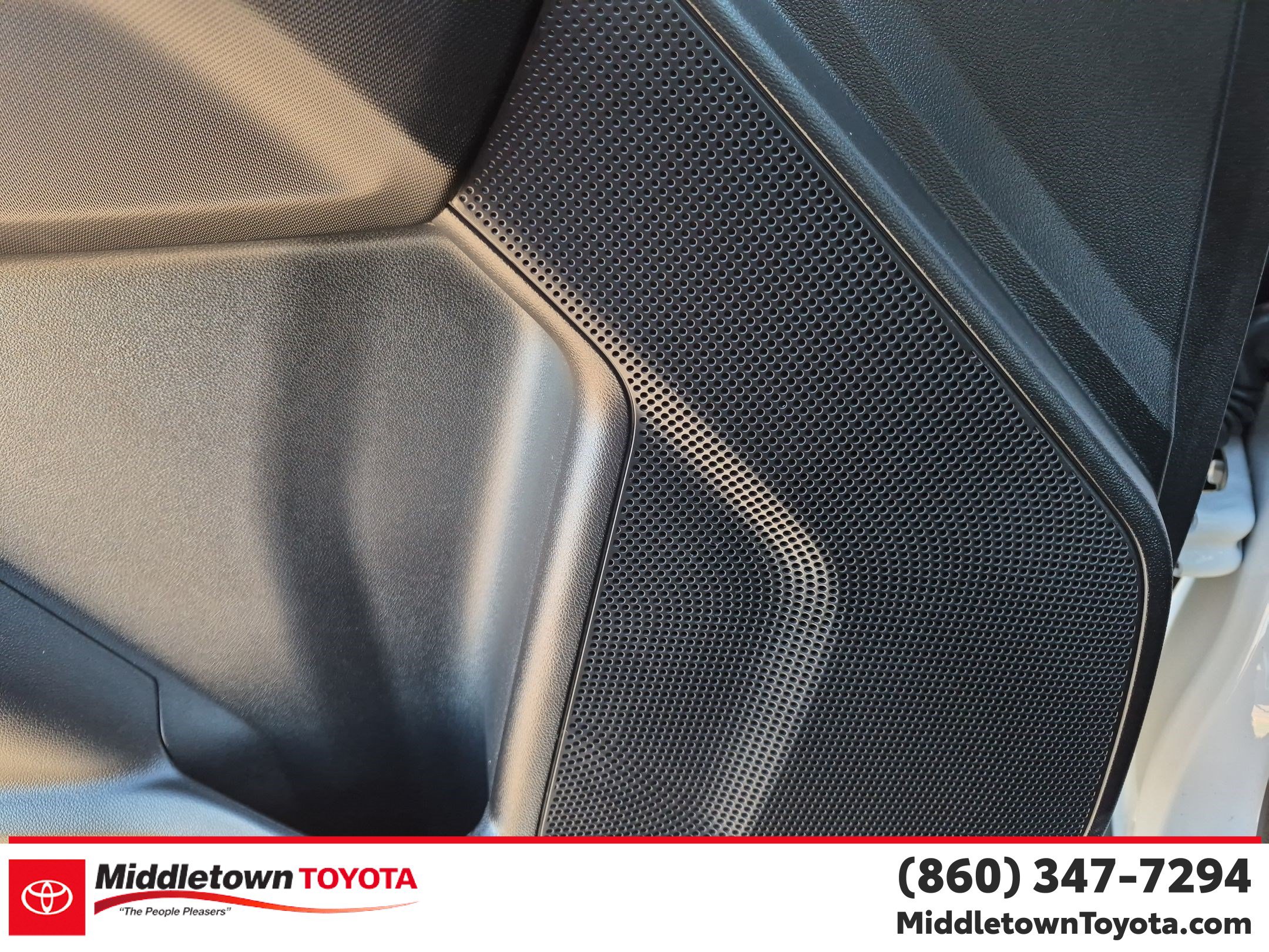 Used 2024 Chevrolet Colorado Trail Boss w/ Advanced Trailering Package AWD/4WD image 13