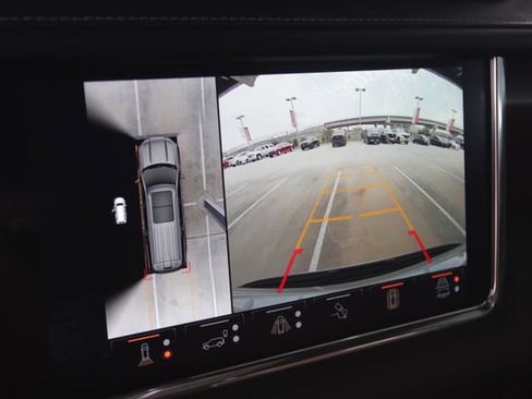 Used 2023 GMC Yukon XL Denali Ultimate image 18