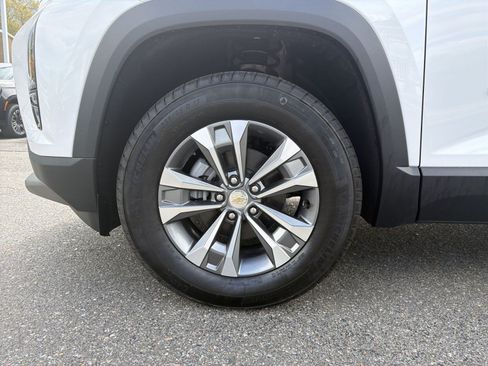 New 2026 Chevrolet Equinox LT w/ Safety and Technology Package AWD/4WD image 12