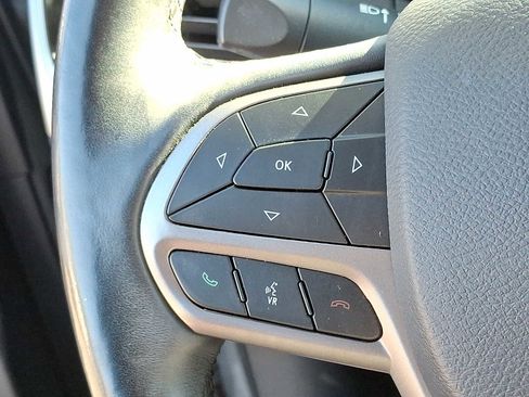 Used 2019 Jeep Cherokee Limited image 21