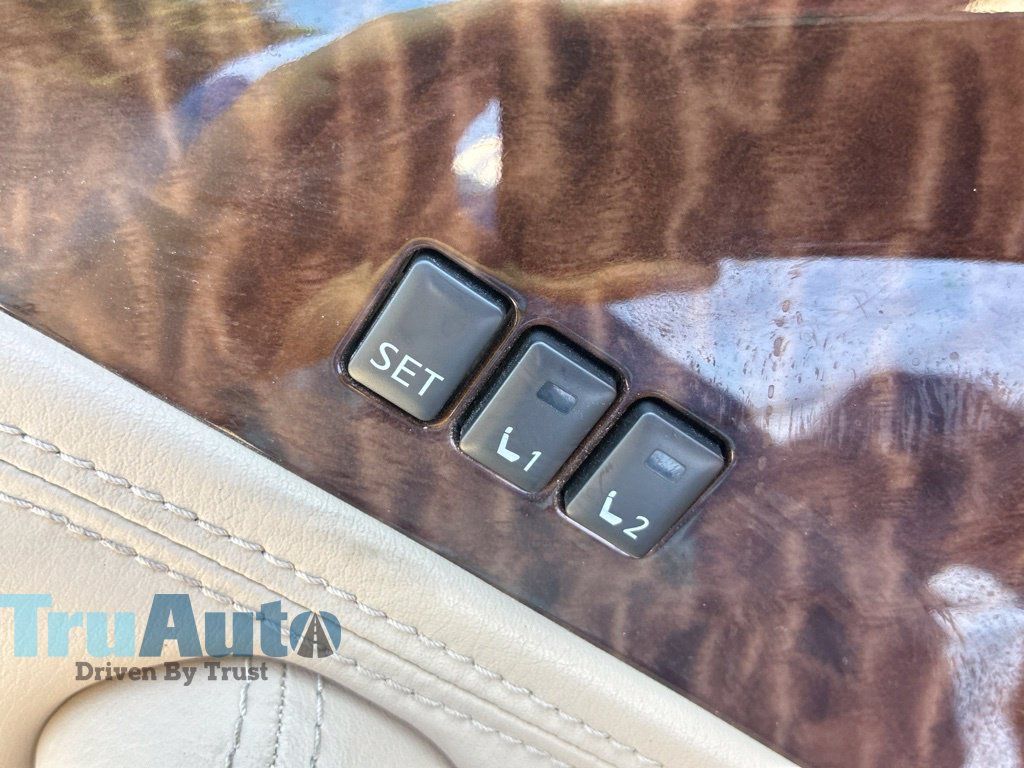 Used 2018 Nissan Armada Platinum w/ Captain Seat Package RWD image 22