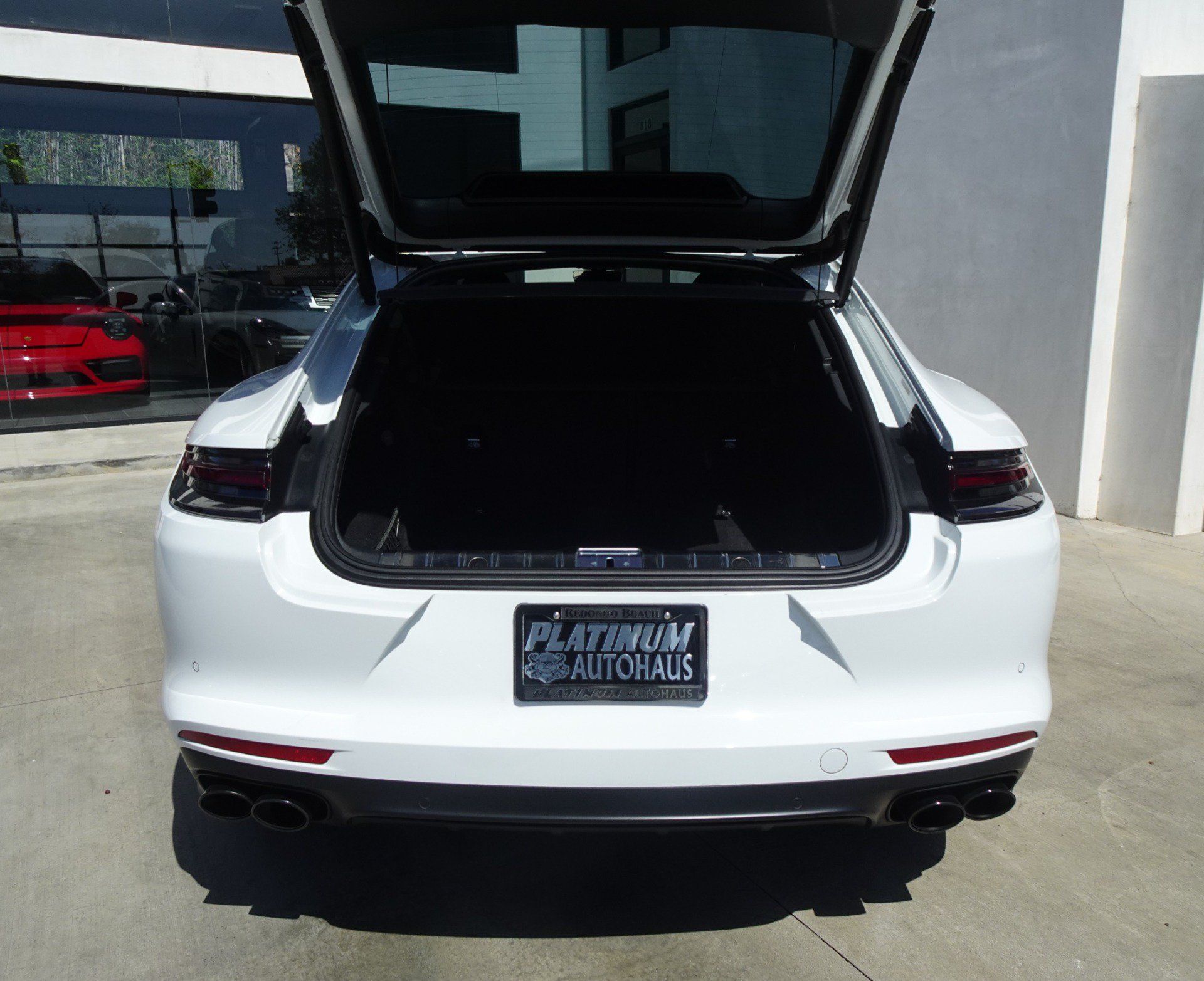 Used 2019 Porsche Panamera GTS AWD/4WD image 7