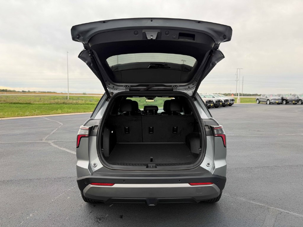 Used 2025 Chevrolet Equinox LT w/ Convenience Package II AWD/4WD image 15