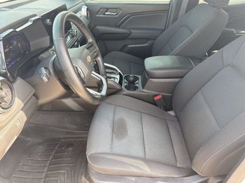 Used 2024 Chevrolet Colorado LT w/ LT Convenience Package II AWD/4WD image 5