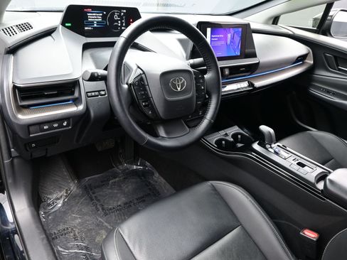 Used 2024 Toyota Prius XLE image 12