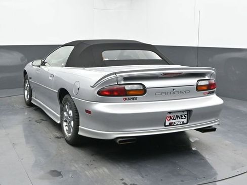 Used 2002 Chevrolet Camaro Z28 w/ Sport Appearance Pkg RWD image 10