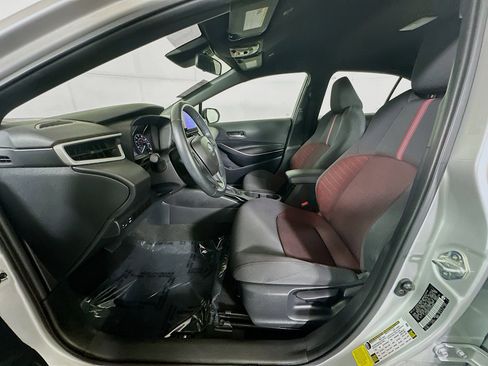 Used 2025 Toyota Corolla SE image 12