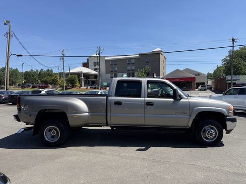 Used 2002 GMC Sierra 3500 4x4 Crew Cab w/ SLT Marketing Option Pkg image 9