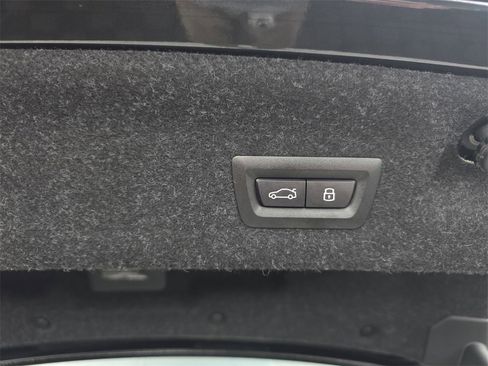 Used 2025 BMW 440i xDrive Coupe w/ Premium Package image 16