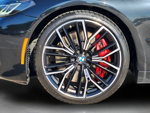 Used 2022 BMW M550i xDrive w/ Shadowloine Package AWD/4WD image 35
