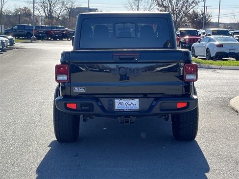 Used 2021 Jeep Gladiator Sport image 8