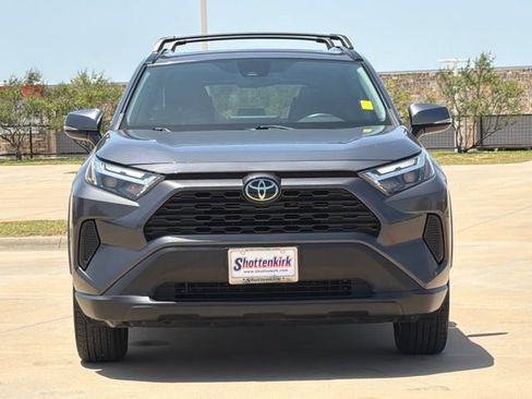 Used 2023 Toyota RAV4 XLE w/ Convenience Package FWD image 2