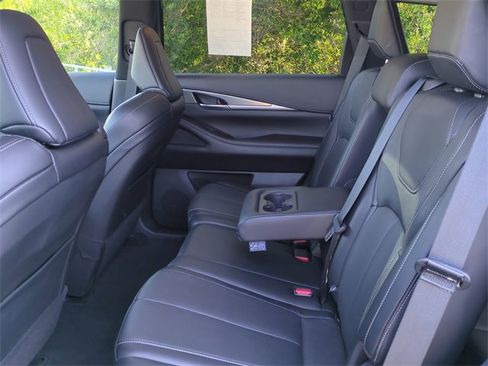 Used 2025 INFINITI QX60 Luxe image 14