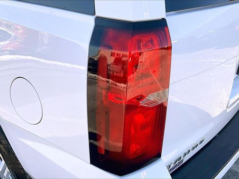 Used 2020 Chevrolet Tahoe LT image 34