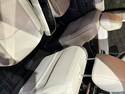 Certified 2023 Nissan Pathfinder SL w/ SL Premium Package image 30