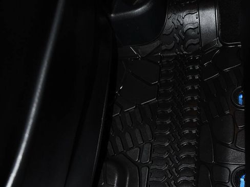 Used 2016 Jeep Wrangler Unlimited Sport AWD/4WD image 17