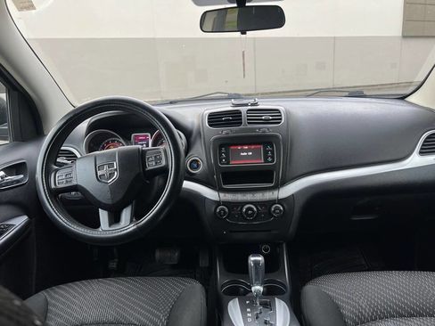 Used 2012 Dodge Journey SXT w/ Flexible Seating Group image 11