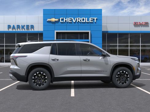 New 2027 Chevrolet Traverse Z71 w/ Enhanced Driving Package AWD/4WD image 5