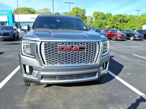 Used 2021 GMC Yukon Denali w/ LPO, Illumination Package AWD/4WD image 2