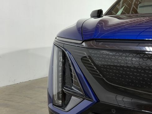 New 2026 Cadillac Lyriq Sport AWD/4WD image 10