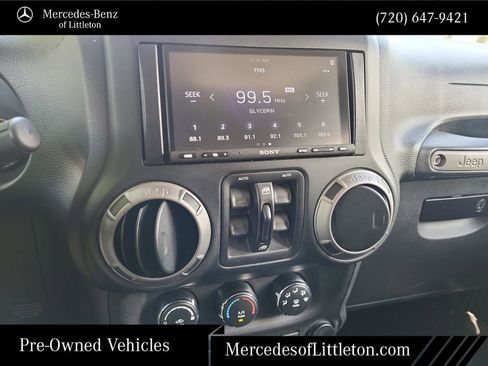 Used 2017 Jeep Wrangler Unlimited Sport w/ Quick Order Package 24S AWD/4WD image 17