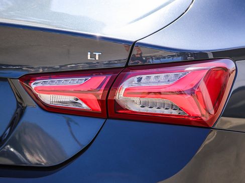 Used 2020 Chevrolet Malibu LT image 7