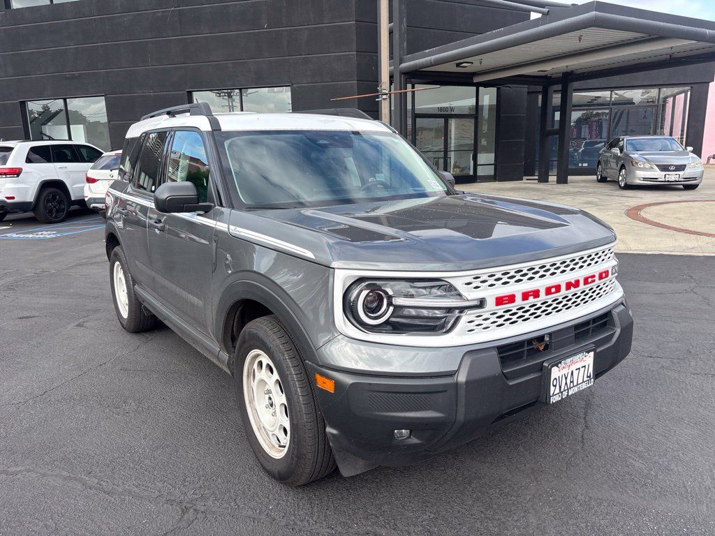 Used 2025 Ford Bronco Sport Heritage w/ Convenience Package AWD/4WD image 2
