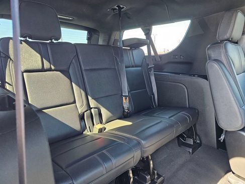 Used 2024 Chevrolet Suburban RST w/ Luxury Package AWD/4WD image 14