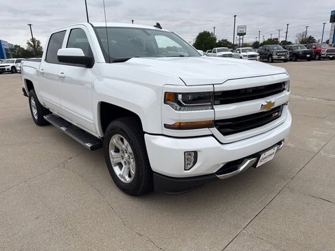 Used 2017 Chevrolet Silverado 1500 LT w/ All Star Edition AWD/4WD image 9