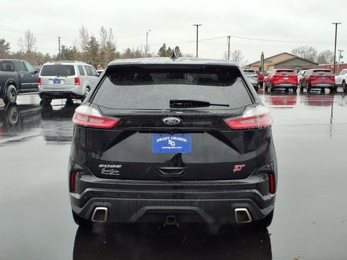 Used 2020 Ford Edge ST w/ Cold Weather Package image 5