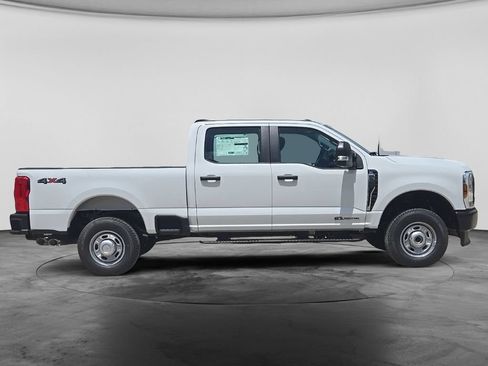 New 2026 Ford F350 XL w/ XL Driver Assist Package AWD/4WD image 2