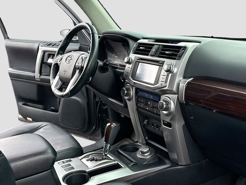 Used 2017 Toyota 4Runner Limited image 4