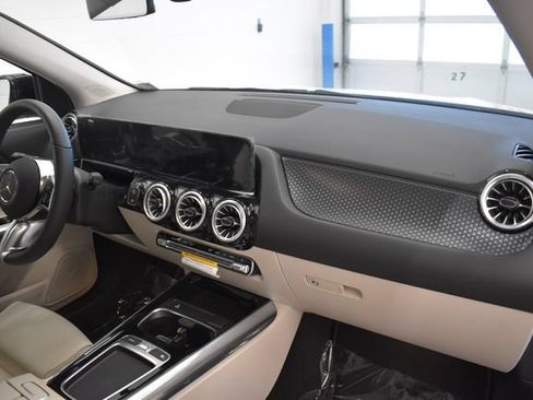 New 2026 Mercedes-Benz GLA 250 4MATIC image 18