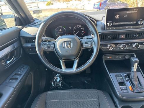 Used 2025 Honda CR-V Sport image 16