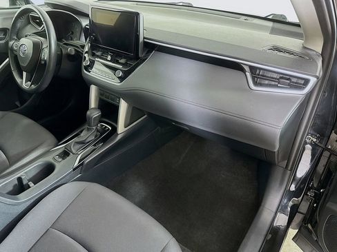 Used 2023 Toyota Corolla Cross LE w/ Moonroof Package AWD/4WD image 31