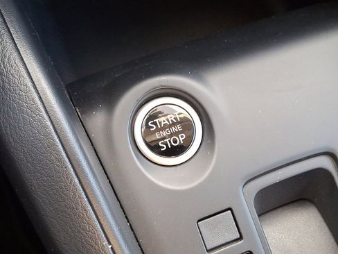 Certified 2025 Nissan Kicks Play S image 26