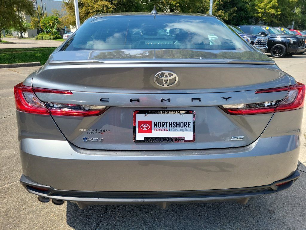 Used 2026 Toyota Camry SE w/ Convenience Package FWD image 5