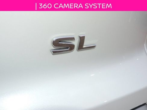 Used 2023 Nissan Pathfinder SL FWD image 12