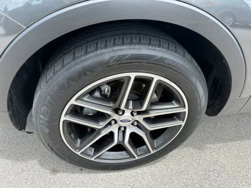 Used 2019 Ford Explorer Sport w/ Equipment Group 401A AWD/4WD image 3