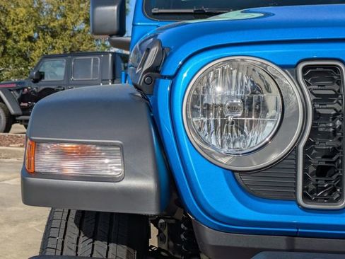 New 2026 Jeep Gladiator Sport AWD/4WD image 10