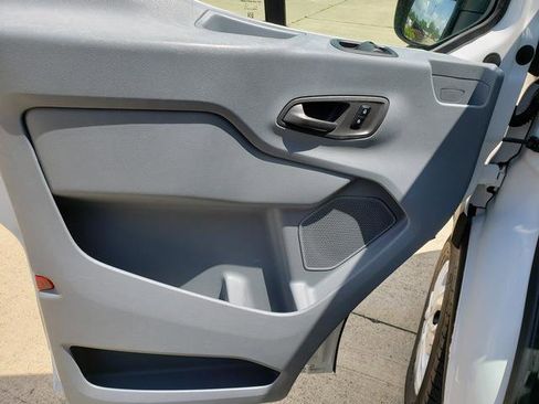 Used 2015 Ford Transit 350 XLT image 11