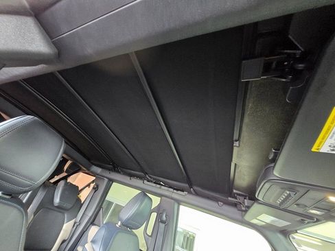 Used 2023 Ford Bronco Wildtrak image 34