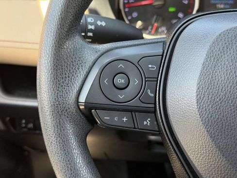 Used 2019 Toyota RAV4 LE w/ Carpet Mat Package AWD/4WD image 8